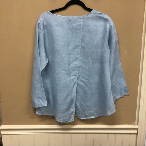 Sea Glass Lane Blue Linen Split Back Blouse Size M - Picture 2 of 6